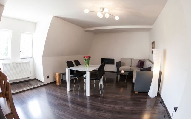 Apartment under Prague Eiffel Tower
