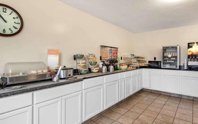 Quality Inn & Suites Lafayette I-65