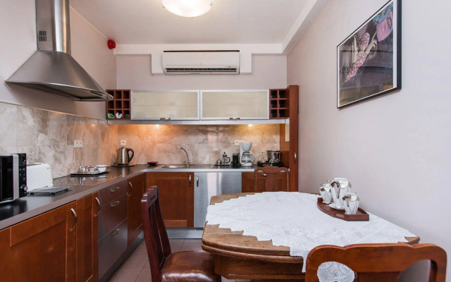 Orlowska Townhouse