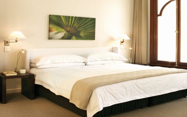 The Bijoux Aparthotel