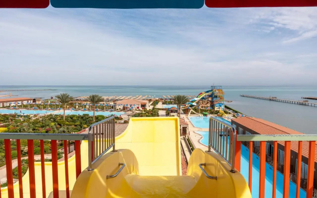 SUNRISE Solara Aqua park Resort