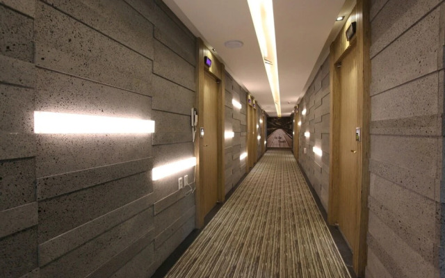 Daejeon Yuseong Spa Tower
