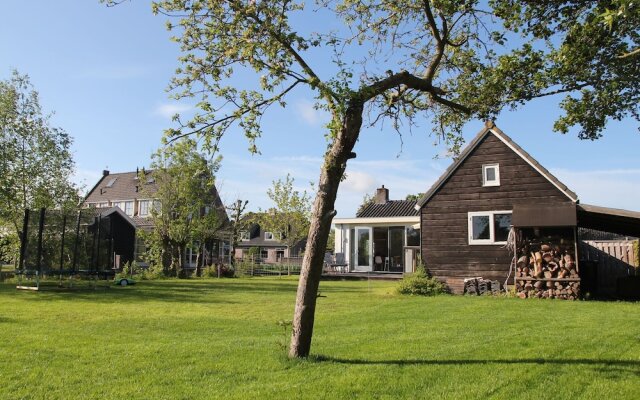 Splendid Holiday Home With Jetty, Waterfront Terrace, Garden