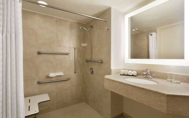 Embassy Suites by Hilton San Juan Hotel & Casino
