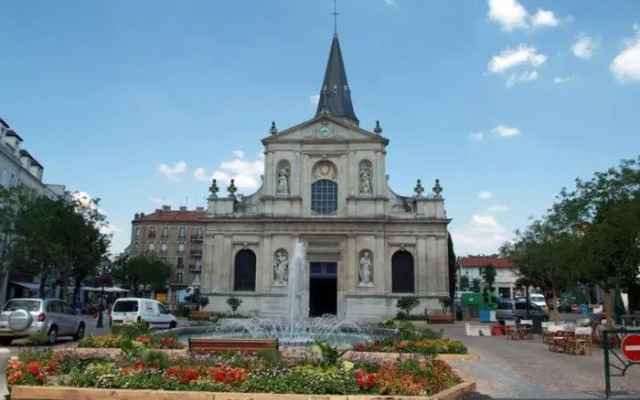 Cosy studio dans l'hyper-centre de Rueil Malmaison