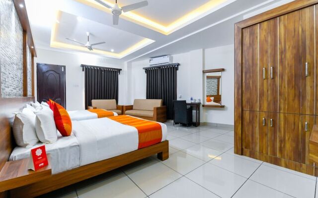 OYO 11069 Hotel Hisham Suits