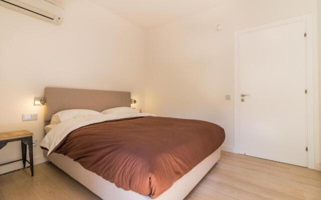 Luxury 3 Bedroom Apartment with garden in Glyfada