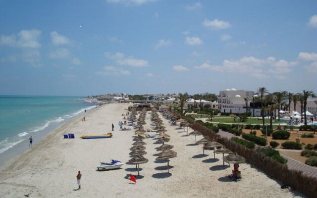 Al Jazira Beach