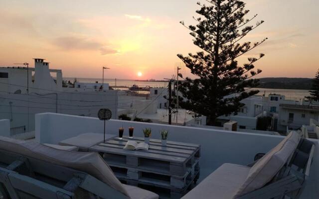 Great Sea-view 2BD Apartment @ Paros