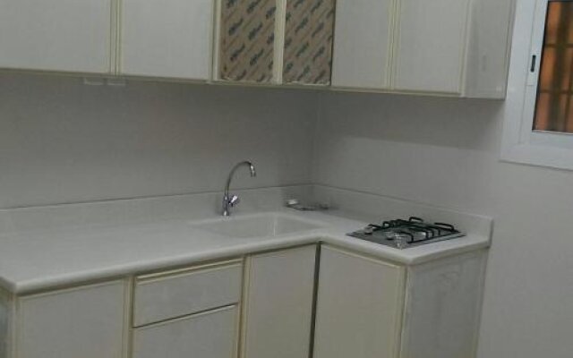 Yanbu House Furnished Apartments (Families Only)