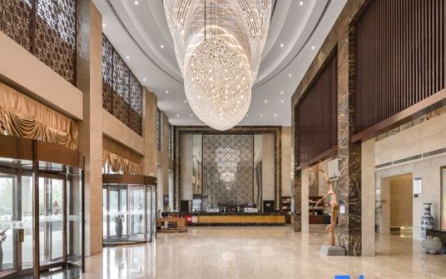 Wuyihai International Hotel (Huanghe Jiaotong College High-speed Railway Station)