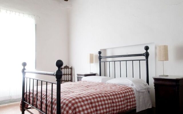 Fattoria di Bacchereto - Guest House