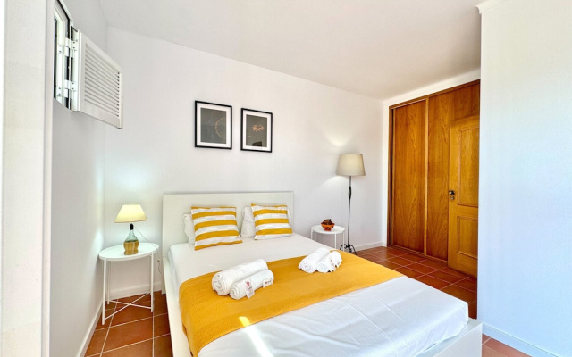 Monte Gordo Vila Verde by Homing