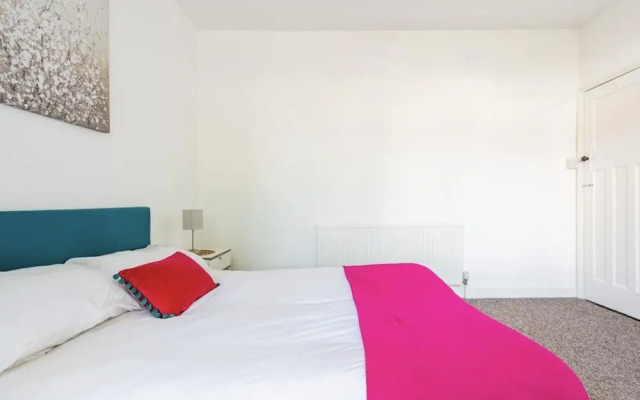 Beautiful 1-bed Apartment With Garden in London