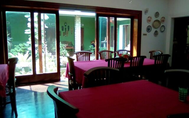 Yalegoda Walauwa Homestay