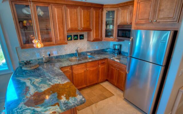 The Blue Horizon Apartment 9