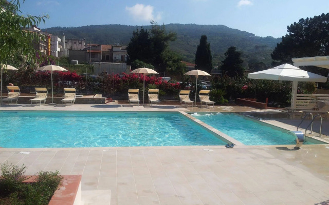 Hotel Mareluna