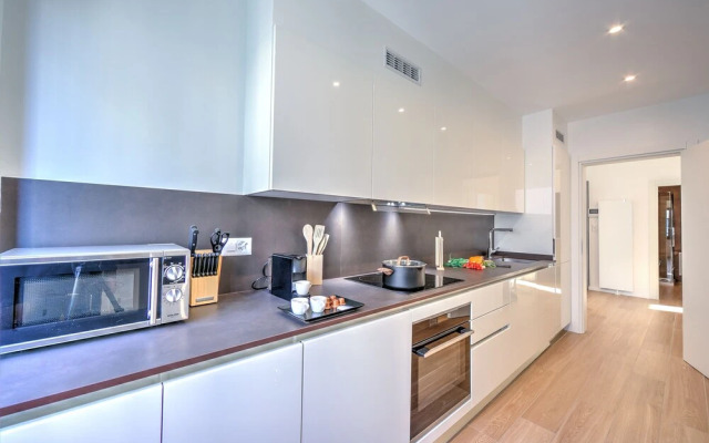 Boutique Apartment 12