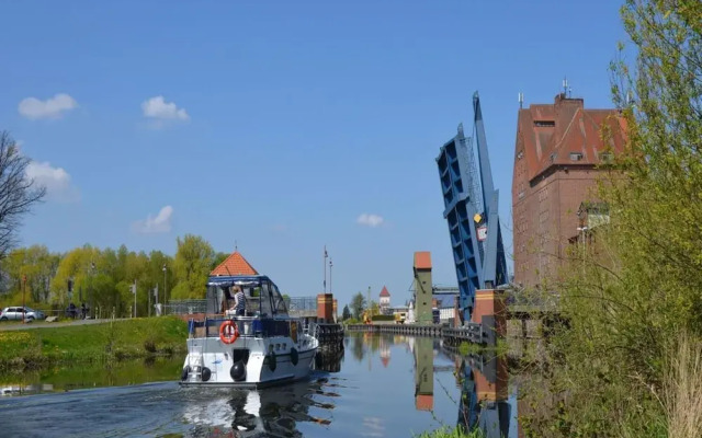 Hausboot auf der Peene, Demmin