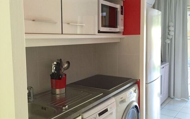 Cap Esterel Appartement climatisé Jardin Clos