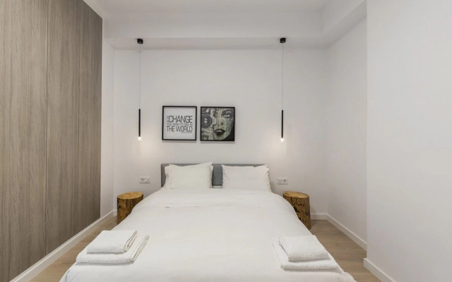 Pangrati Grove Apartment