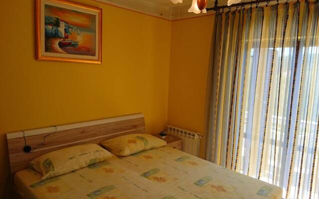 Beautiful Apartment With Balcony on Island Rab