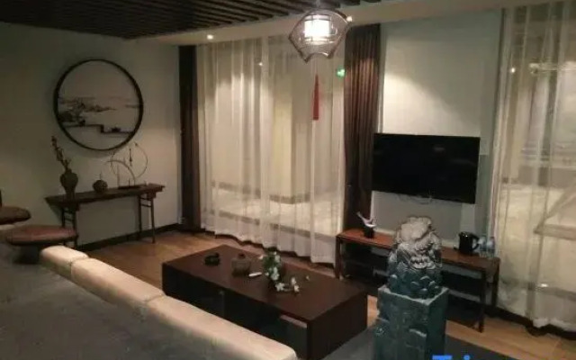 Shuimu City Hot Spring Holiday Hotel