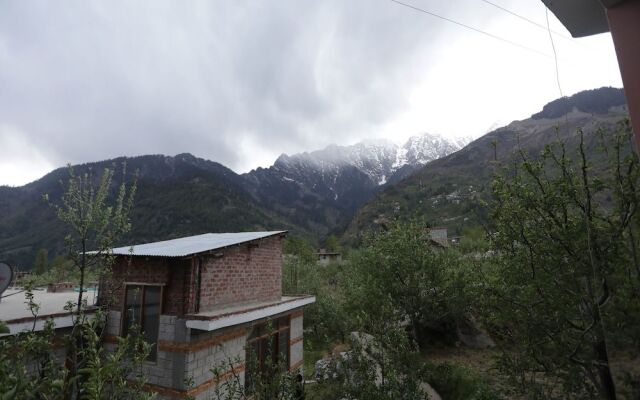 OYO 14321 Home Studio Mount View Rohtang Highway