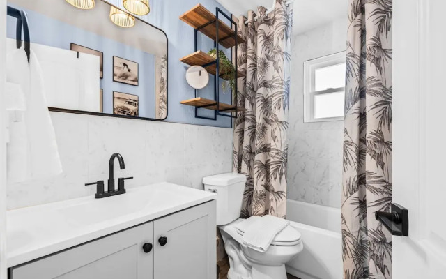 Coastal Sanctuary Near IMG and Beaches