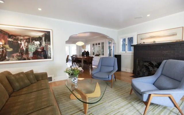 Wavecrest Walk Street by Onefinestay