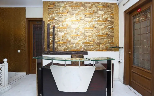 The Red Orchid By OYO Rooms