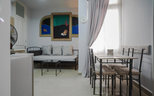 Polytimon, an Athenian neoclassical apartment