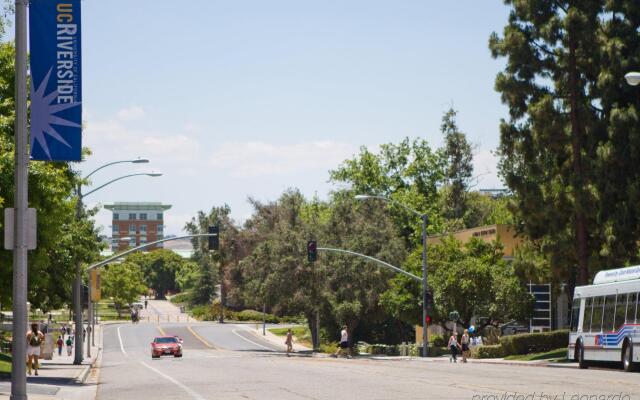 Courtyard by Marriott Riverside UCR/Moreno Valley Area