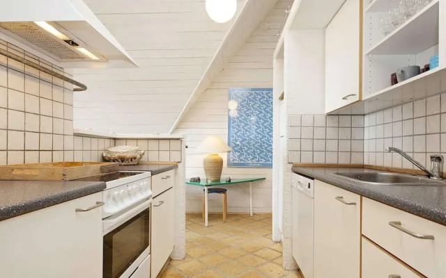 10 Person Holiday Home in Blavand