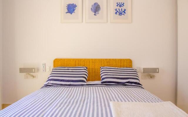 Seaview 1 BR with Beach & Pool access in Mangroovy