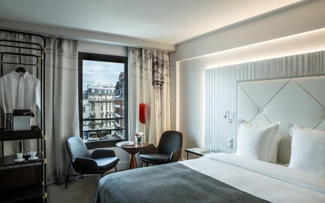 Le Parisis Paris Tour Eiffel