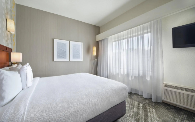 Courtyard by Marriott Mishawaka-University Area