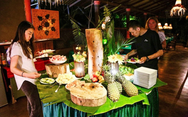 Sundaras Sigiria Jungles Cave Resort