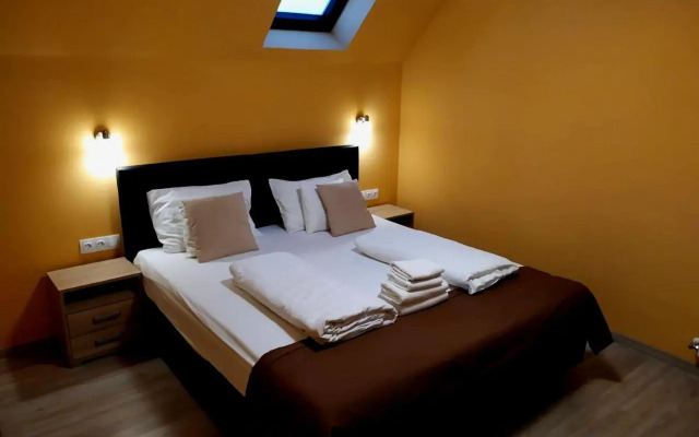 Relax Hotel Hévíznél
