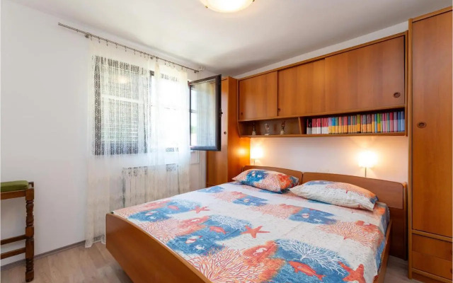 Holiday home Rtina 24