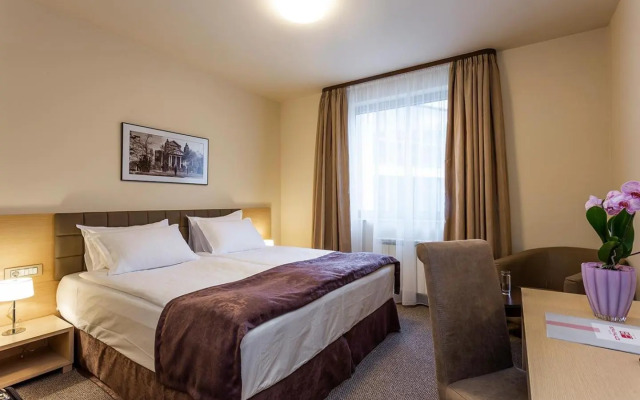 Sofia Palace Hotel by Hmg