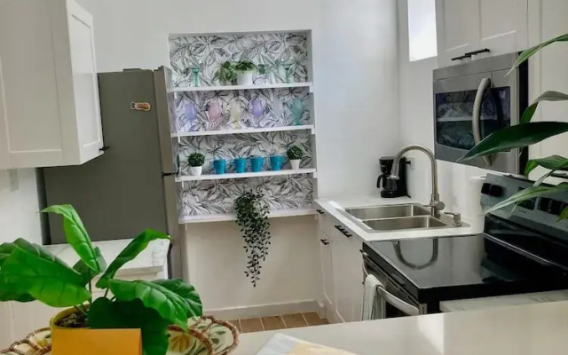 Casa Blanca in the Heart of Miramar