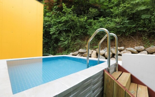 Gapyeong Tellem Kids Pool Villa