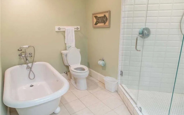 Windsor Place 303 by RedAwning