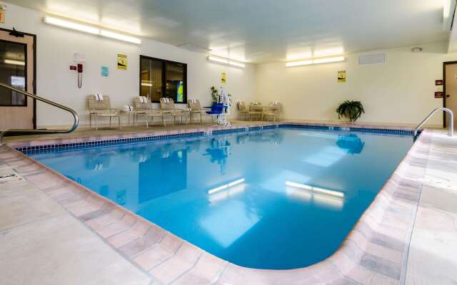 Quality Inn & Suites Manhattan