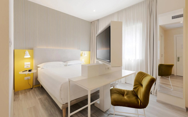 Adesso Hotel