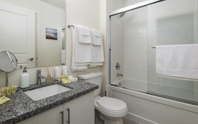 Diamond Vacation Homes - Bayview Avenue