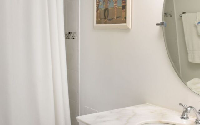 Seacoast Suites on Miami Beach