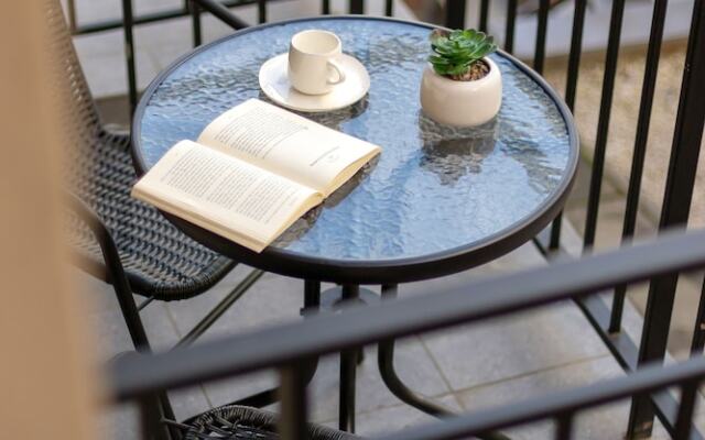 Ground Floor Studio in Cracow by Renters