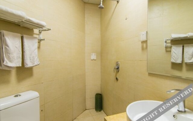 Nanyang Duxiu Hotel (Xinchen Road Henan Economic Management School)